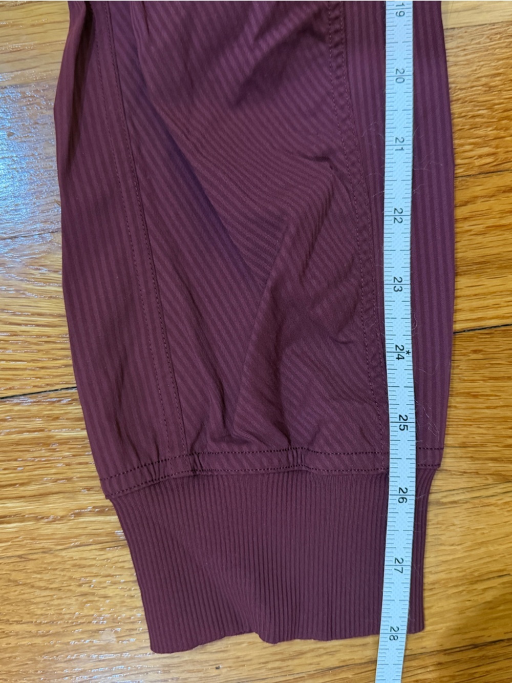 Lululemon Dance Studio Jogger in Dark Red - Size 2 with 28" Inseam - Picture 3 of 7